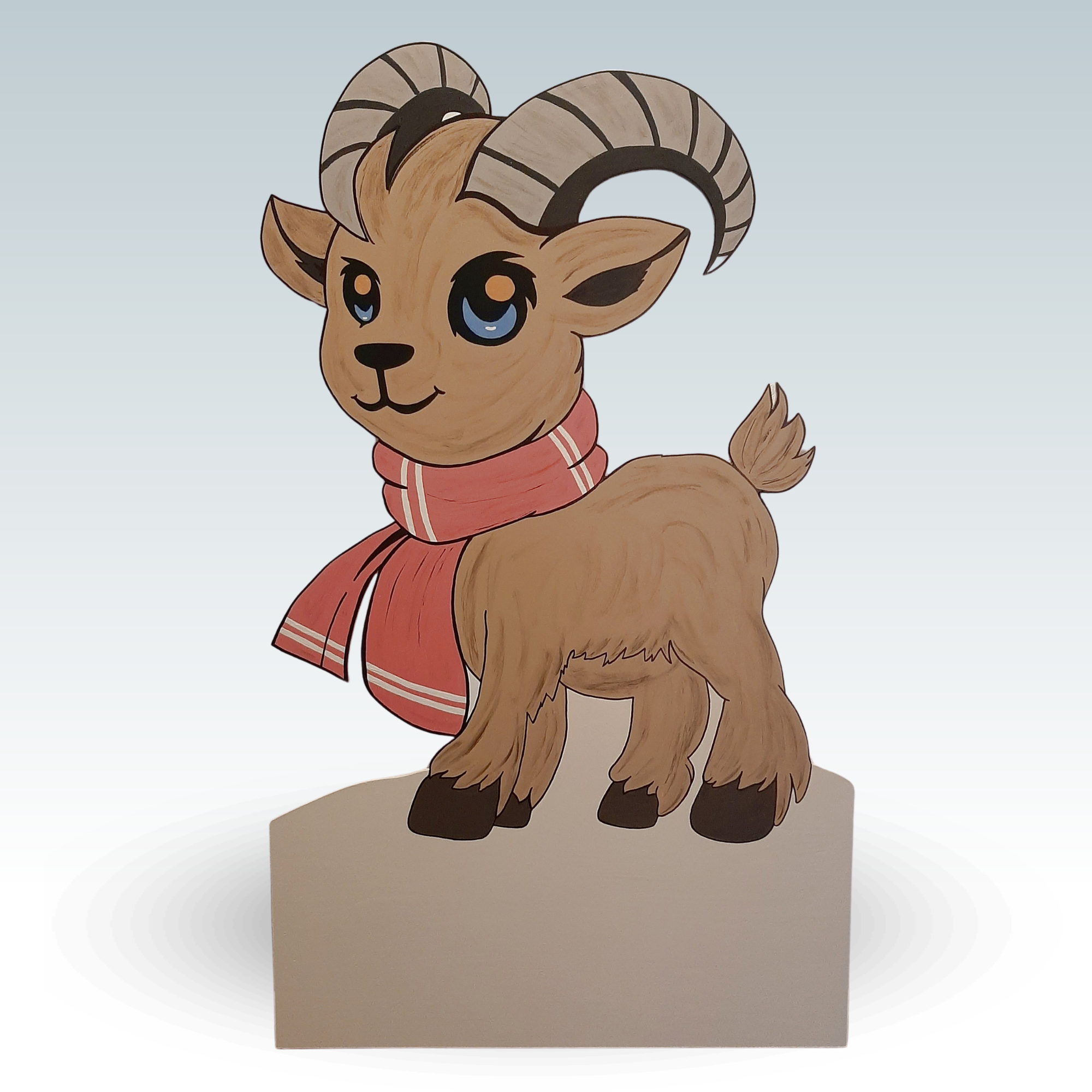 Geburtsschild/Babytafel in Form einer Ziege mit Schal. Handgefertigt von Franziska Barmettler, Geburtstafeln Luzern, in Root.