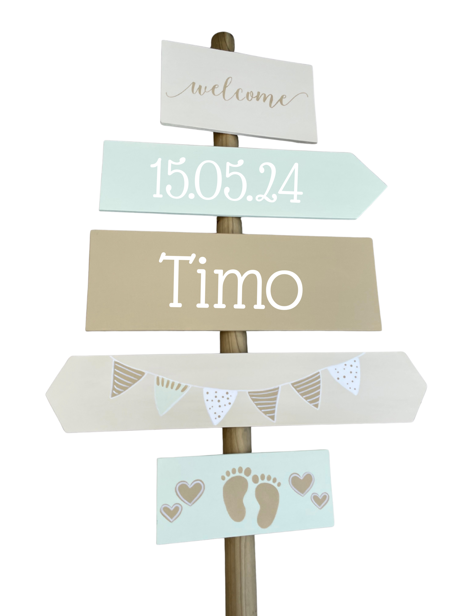 Geburtsschild/Babytafel in Form einer Giraffe. Handgefertigt von Franziska Barmettler, Geburtstafeln Luzern, in Root.